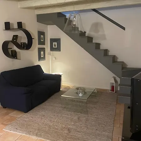 Al Centro Di * 萨萨里